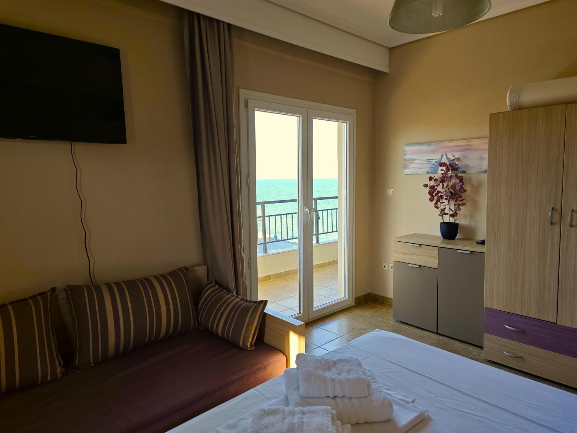 Studio Just On The Beach Paralia Katerinis Ngoại thất bức ảnh